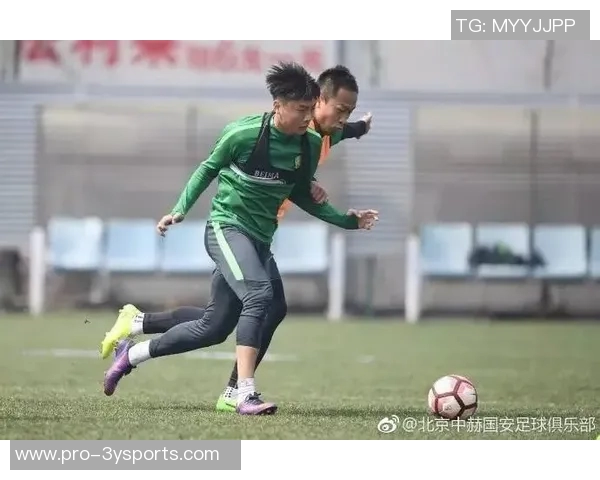 国安队李磊因右大腿肌肉拉伤预计缺阵四周球队面临人员紧张局面 国安队李磊因右大腿肌肉拉伤预计缺阵四周球队面临人员紧张局面