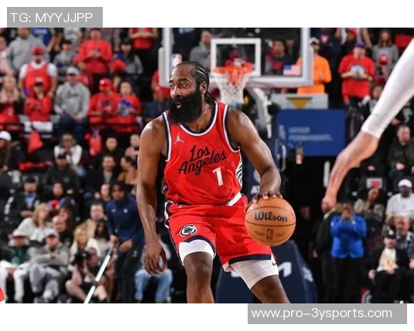 哈登谈球队表现与战绩差距的原因:稳定性不足是关键因素 哈登谈球队表现与战绩差距的原因:稳定性不足是关键因素