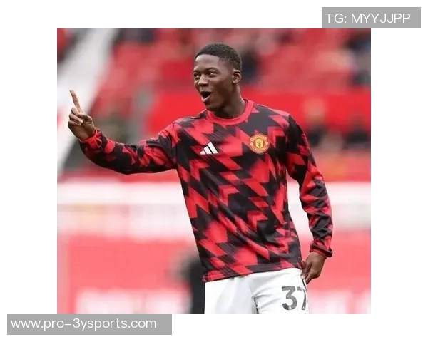 阿玛德社交媒体分享摸姆伯莫光头视频齐尔克泽调侃为何不能参与摸头活动